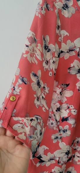 Blouse - Picture 2 of 3